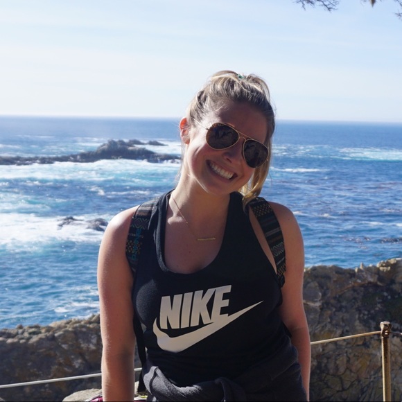 Meet your Posher, Olivia - Picture 1 of 1